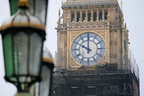 英国大本钟修缮工程完工在即 钟表盘露出 真容